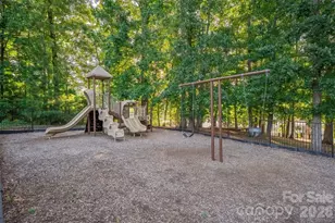 8108 Merryvale Ln, Charlotte, NC 28214 - Photo 45