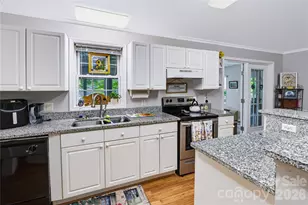 8137 Rowe St, Catawba, NC 28609 - Photo 29