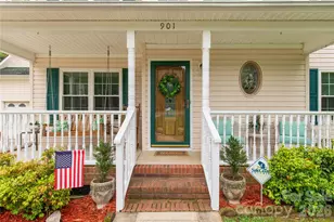 901 Clover Park Dr, Clover, SC 29710 - Photo 9