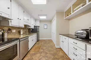 2300 Roswell Ave, Charlotte, NC 28207 - Photo 21