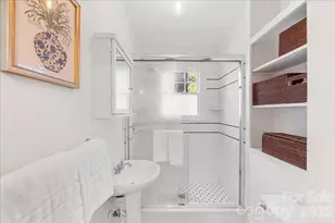 2300 Roswell Ave, Charlotte, NC 28207 - Photo 29