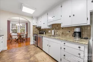 2300 Roswell Ave, Charlotte, NC 28207 - Photo 19