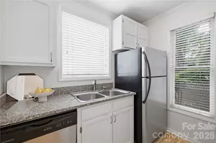 1109 E Morehead St, Charlotte, NC 28204 - Photo 17