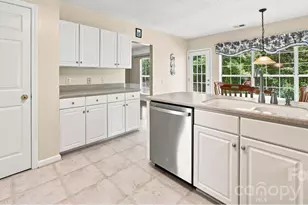 124 Aylesbury Ln, Indian Trail, NC 28079 - Photo 9