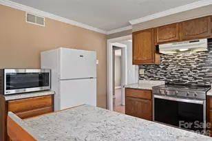 417 Riverbend St, Waynesville, NC 28786 - Photo 9