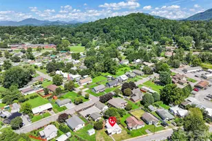 417 Riverbend St, Waynesville, NC 28786 - Photo 5