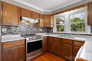 417 Riverbend St, Waynesville, NC 28786 - Photo 13