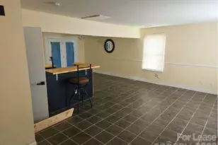 5304 Wisbech Ct, Charlotte, NC 28215 - Photo 7
