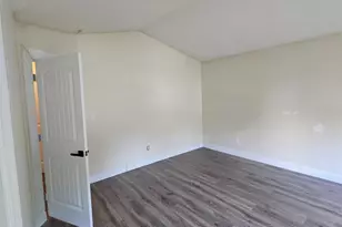 5304 Wisbech Ct, Charlotte, NC 28215 - Photo 13