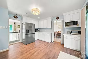 706 Springdale Rd, Statesville, NC 28677 - Photo 15