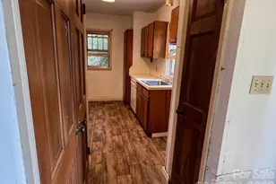 110 Linville St, Morganton, NC 28655 - Photo 5