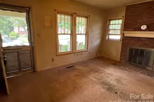 110 Linville St, Morganton, NC 28655 - Photo 9