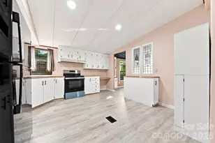 2947 S Nc 16 Hwy, Newton, NC 28658 - Photo 17