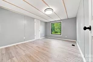 2947 S Nc 16 Hwy, Newton, NC 28658 - Photo 27