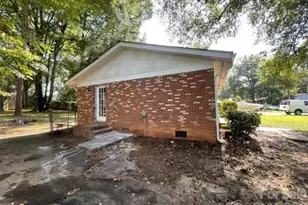 909 Carrington Dr, Charlotte, NC 28214 - Photo 11