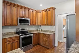 142 Fairway Dr, Mooresville, NC 28117 - Photo 11