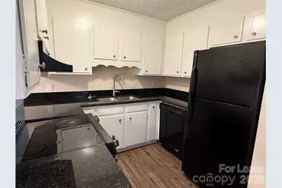 2220 Laburnum Avenue, Charlotte, NC 28205 - Photo 5