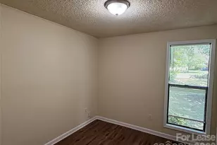 2220 Laburnum Ave, Charlotte, NC 28205 - Photo 7