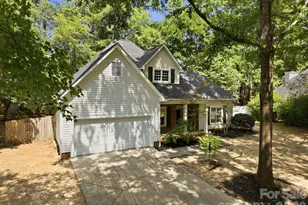 7119 Bevington Woods Ln, Charlotte, NC 28277 - Photo 41