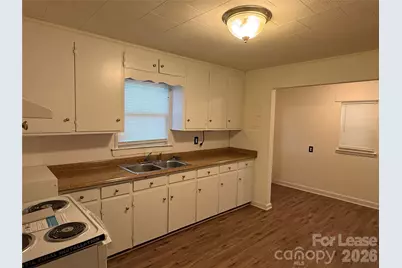 6009 Monteith Drive, Charlotte, NC 28213 - Photo 9