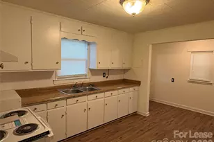 6009 Monteith Dr, Charlotte, NC 28213 - Photo 9