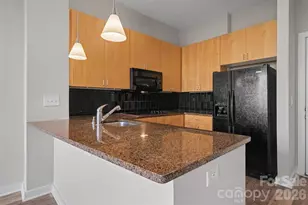 525 E 6th St, Charlotte, NC 28202 - Photo 3