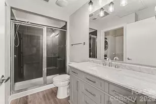525 E 6th St, Charlotte, NC 28202 - Photo 19