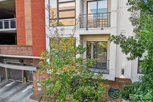 525 E 6th St, Charlotte, NC 28202 - Photo 29