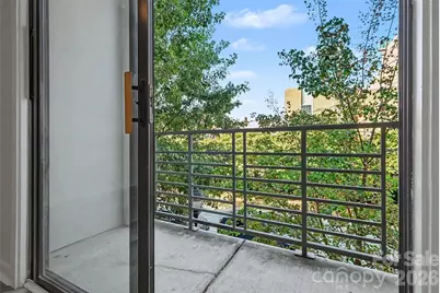 525 E 6th Street #201, Charlotte, NC 28202 - Photo 11