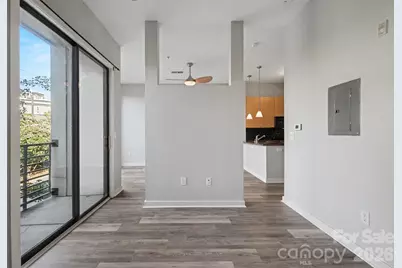 525 E 6th Street #201, Charlotte, NC 28202 - Photo 15