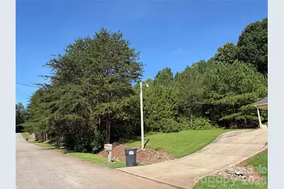 127 S Yadkin River Road, Statesville, NC 28625 - Photo 3