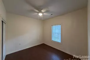 9113 Meadow Vista Rd, Charlotte, NC 28213 - Photo 11