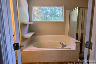 5401 Groveton Ct, Charlotte, NC 28269 - Photo 19
