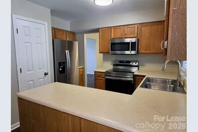 5401 Groveton Court, Charlotte, NC 28269 - Photo 9