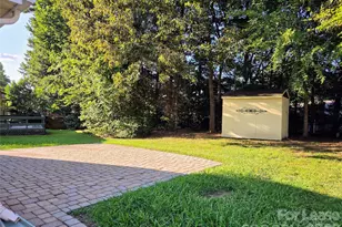 5401 Groveton Ct, Charlotte, NC 28269 - Photo 5