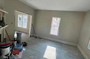 113 W D St, Newton, NC 28658 - Photo 1