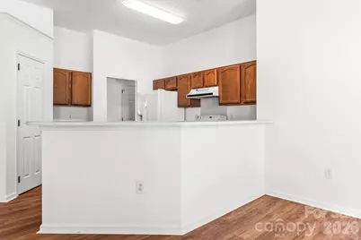 739 Oakbluff Circle, Charlotte, NC 28216 - Photo 19