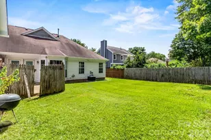 739 Oakbluff Cir, Charlotte, NC 28216 - Photo 45