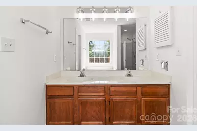 739 Oakbluff Circle, Charlotte, NC 28216 - Photo 27