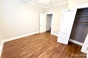 2537 Cranbrook Ln, Charlotte, NC 28207 - Photo 11