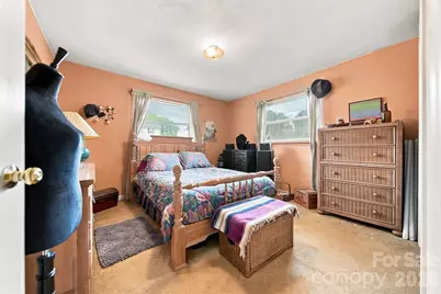 1920 30th Street NE, Hickory, NC 28601 - Photo 25