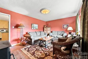 1920 30th St NE, Hickory, NC 28601 - Photo 5