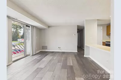 9511 Shannon Green Drive #APT E, Charlotte, NC 28213 - Photo 3