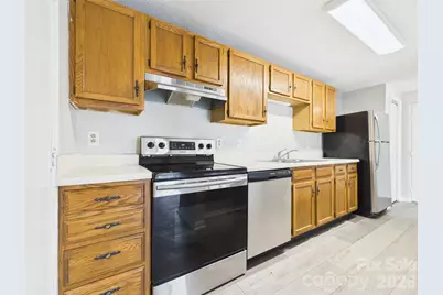 9511 Shannon Green Drive #APT E, Charlotte, NC 28213 - Photo 7