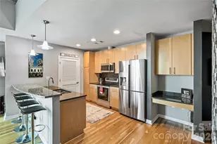 210 N Church St, Charlotte, NC 28202 - Photo 11