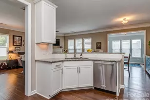 4128 Park South Station Blvd, Charlotte, NC 28210 - Photo 9