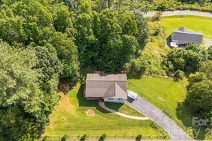 184 Scarlett Ridge Dr, Marshall, NC 28753 - Photo 3