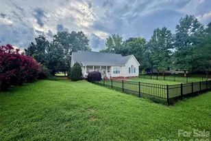 3697 Travertine Dr, Lancaster, SC 29720 - Photo 3