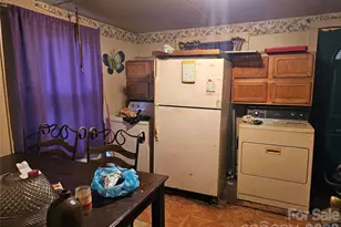 504 NW Hospital Ave, Lenoir, NC 28645 - Photo 17