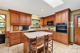 827 23rd Ave NE, Hickory, NC 28601 - Photo 9